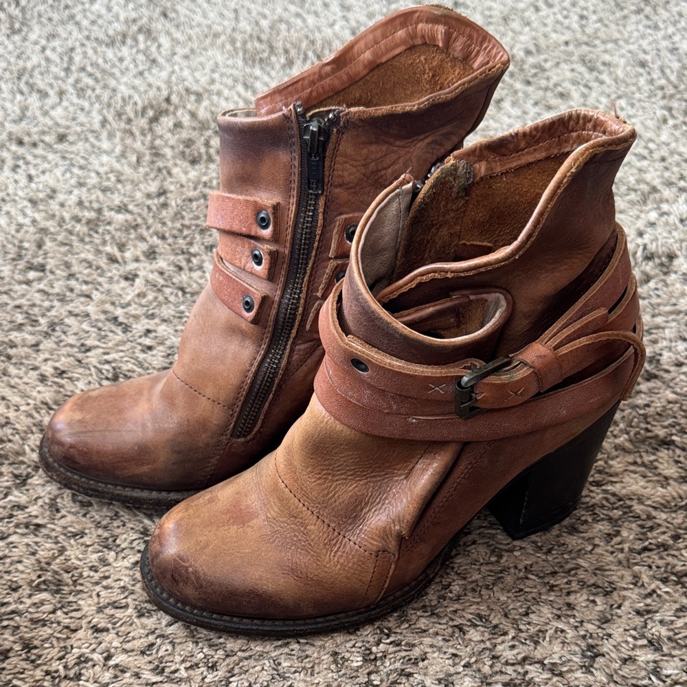 Freebird Blaze Leather Ankle Boots